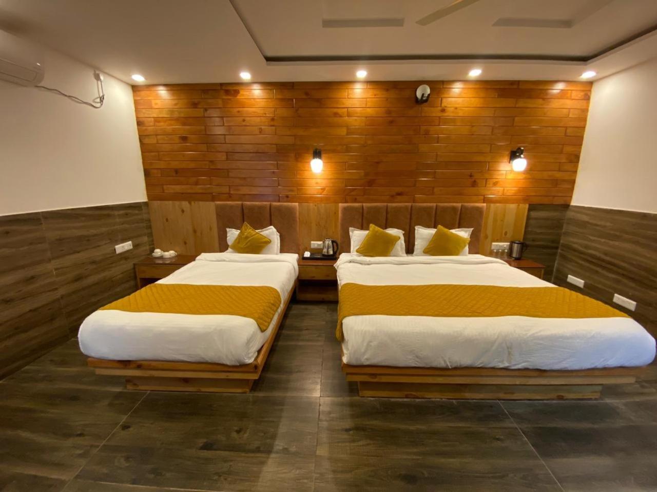 The Aesthetic Hotel & Restaurant Bhimtal Exterior photo