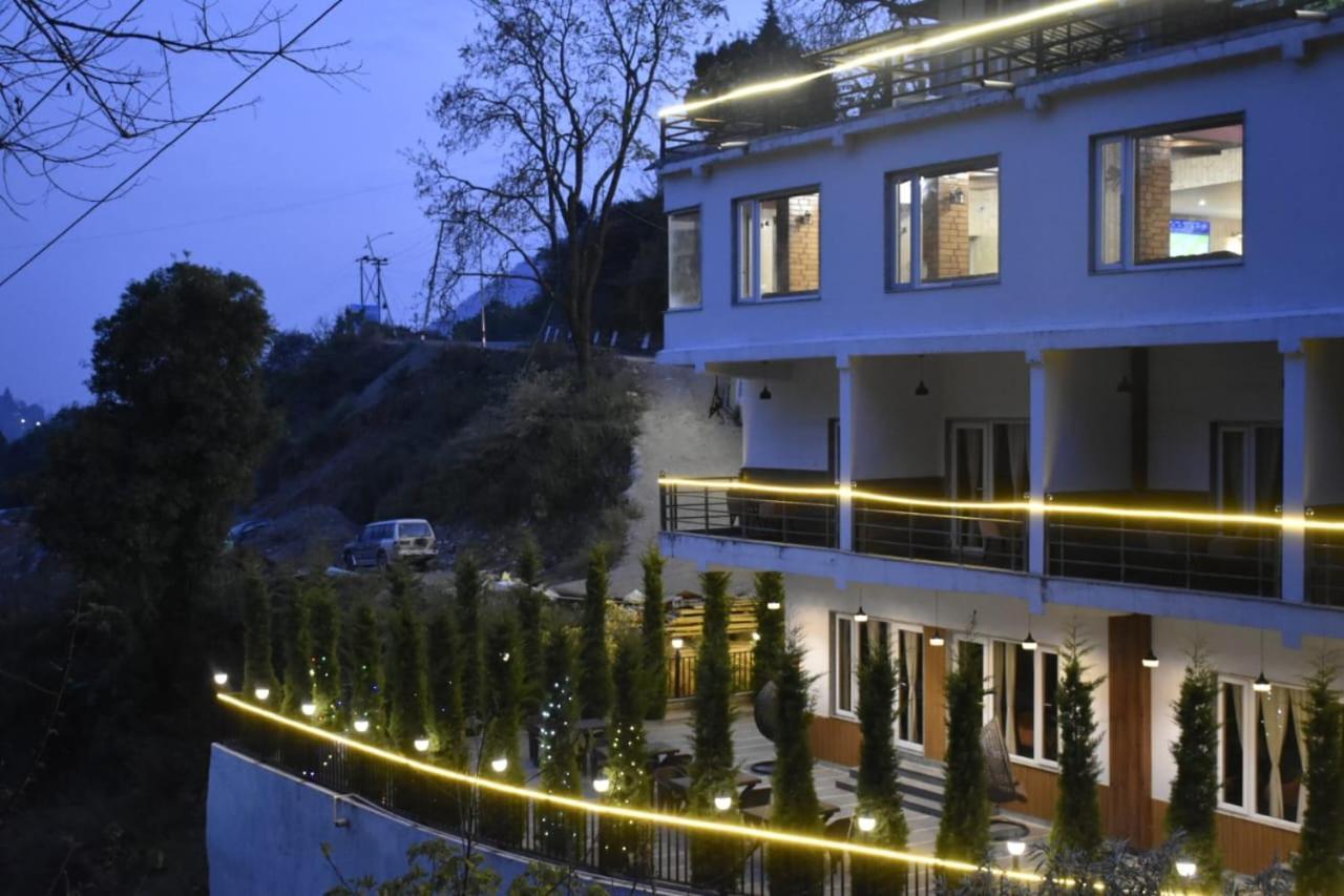 The Aesthetic Hotel & Restaurant Bhimtal Exterior photo